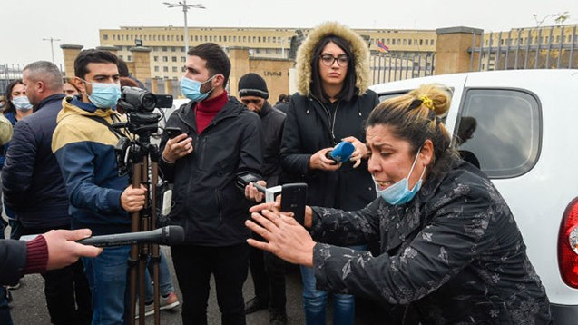Ermənistanda MN binasının qarşısında mitinq keçirilir - VİDEO