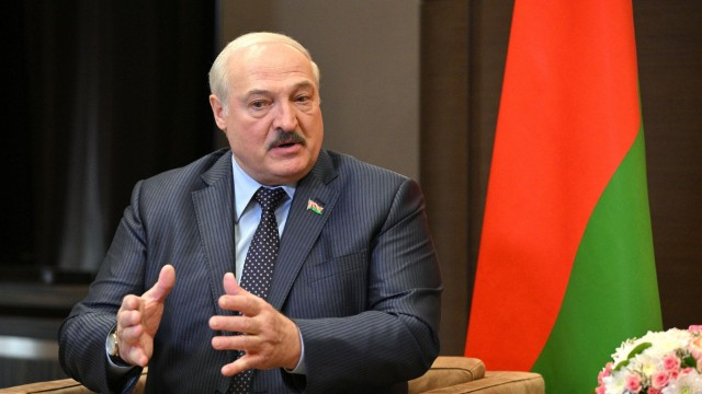 "Belarus Rusiyanın xüsusi hərbi əməliyyatlarında iştirak edir" - Lukaşenko