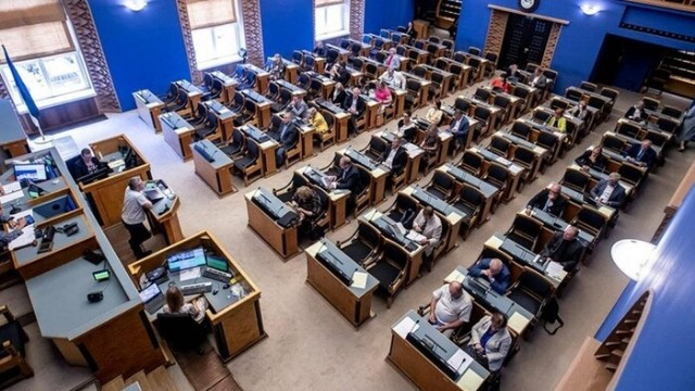 Estoniya parlamenti Rusiyanı terrorçu ölkə kimi tanıdı