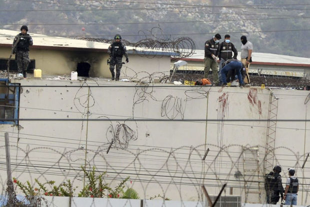 Ekvadorda iki gün ərzində polislərə qarşı 12 hücum: Fövqəladə vəziyyət elan edildi