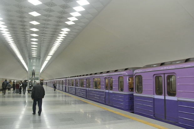 Bakı metrosunda yeddi vaqonluq qatarlar xəttə buraxılıb