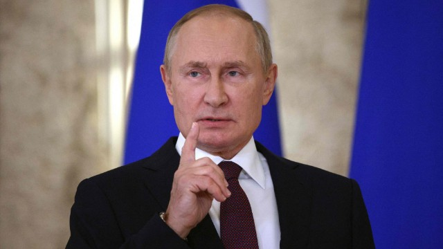 Putin Xersonun boşadılması əmrini verib