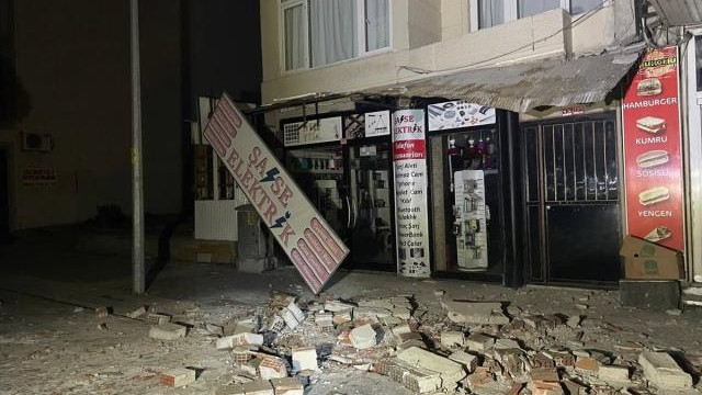 Türkiyədə zəlzələdə yaralananların sayı 46-ya çatdı - YENİLƏNİB