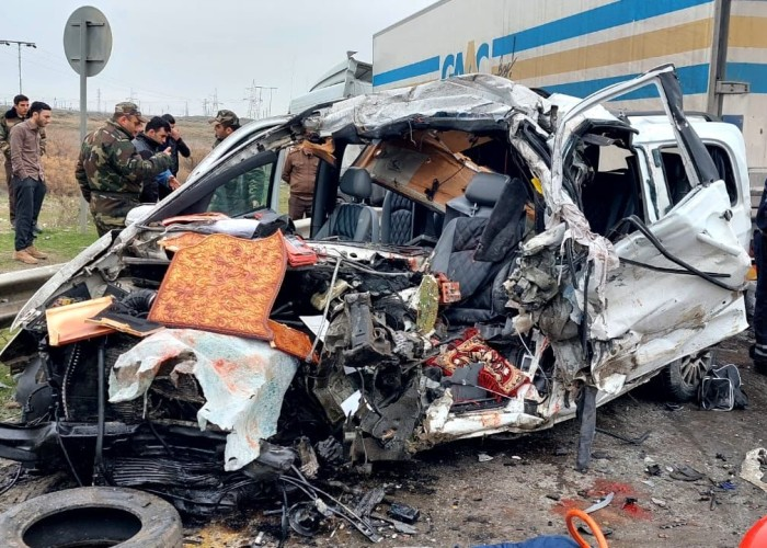 Bakı-Quba yolunda mikroavtobusla TIR toqquşdu - 6 nəfər öldü