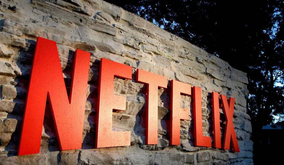 “Netflix” 900 milyonluq filial açır