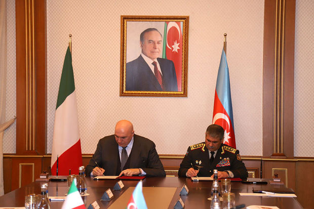 Azərbaycan və İtaliya müdafiə nazirləri əməkdaşlıq protokolunu imzaladılar