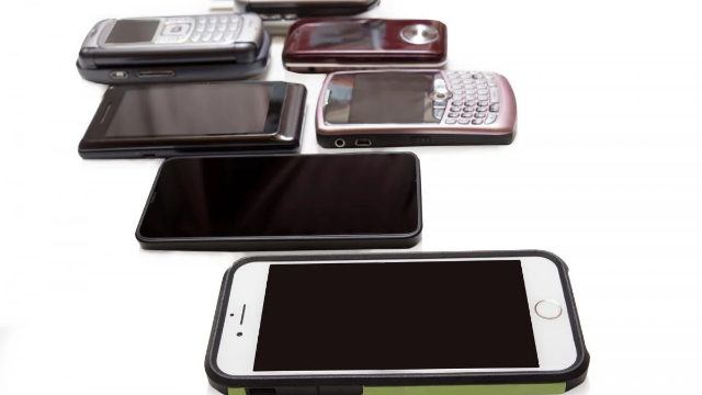 Ən çox satılan telefon və smartfonların adları açıqlandı