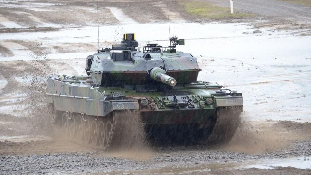 İspaniya “Leopard” tanklarının təmiri üçün 4 milyon avro ayırıb