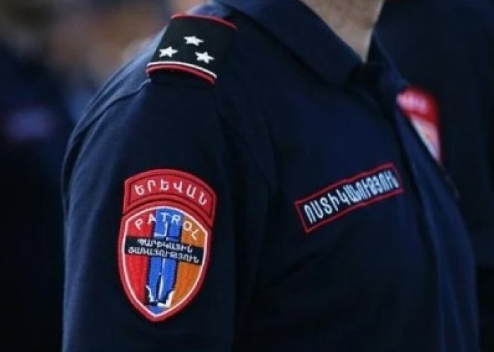 Ermənistanda polis kapitanı oğurluq edərkən tutuldu