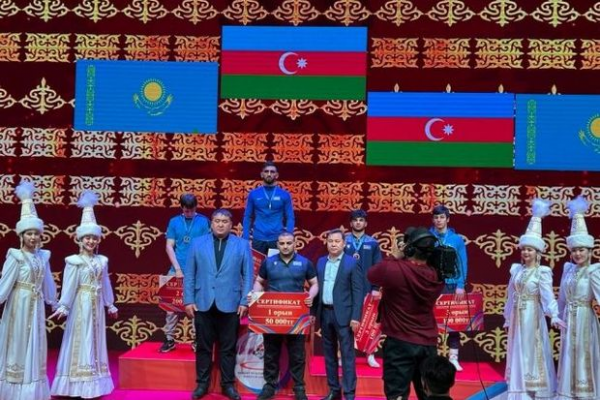 Azərbaycan güləşçiləri Qazaxıstanda 11 medal qazandılar