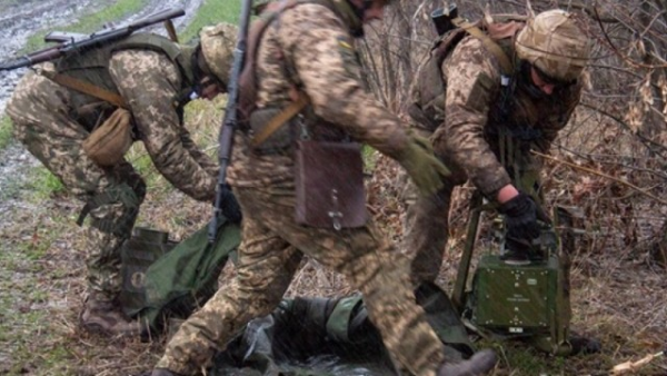 Ukraynada hərbçilərin cəsədlərini döyüş meydanından götürmək qadağan edilib