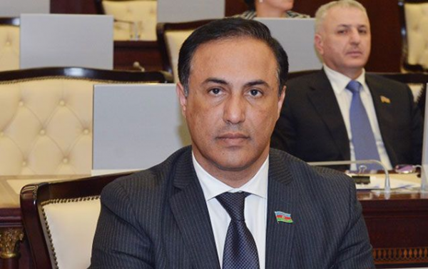 Deputat: “Azərbaycan Prezidenti ilə görüşmək, əlini sıxmaq, şəkil çəkdirmək prestij məsələsinə çevrilib”